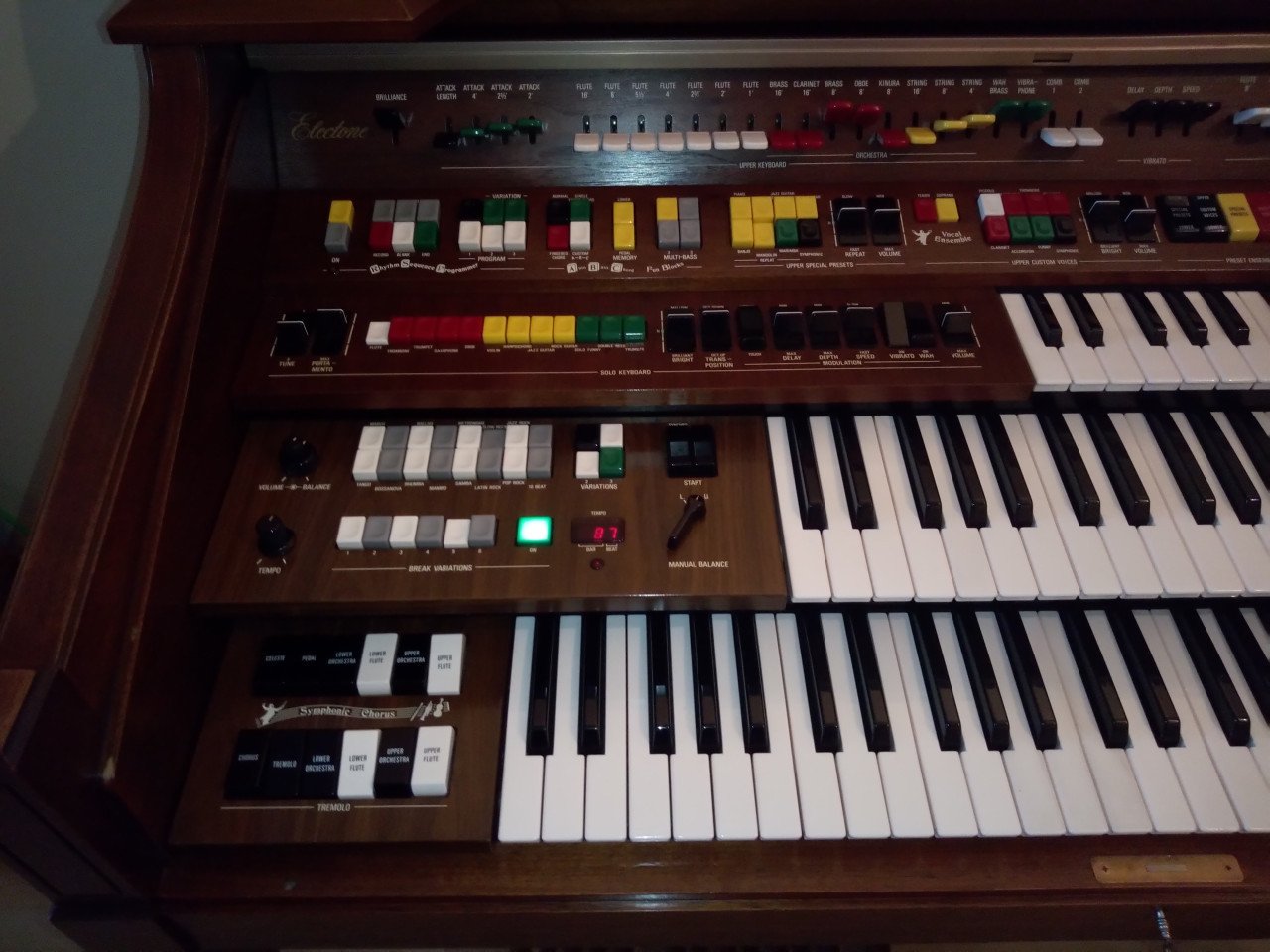 YAMAHA D-85