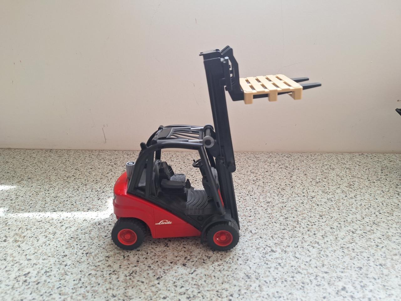 Bruder heftruck Linde