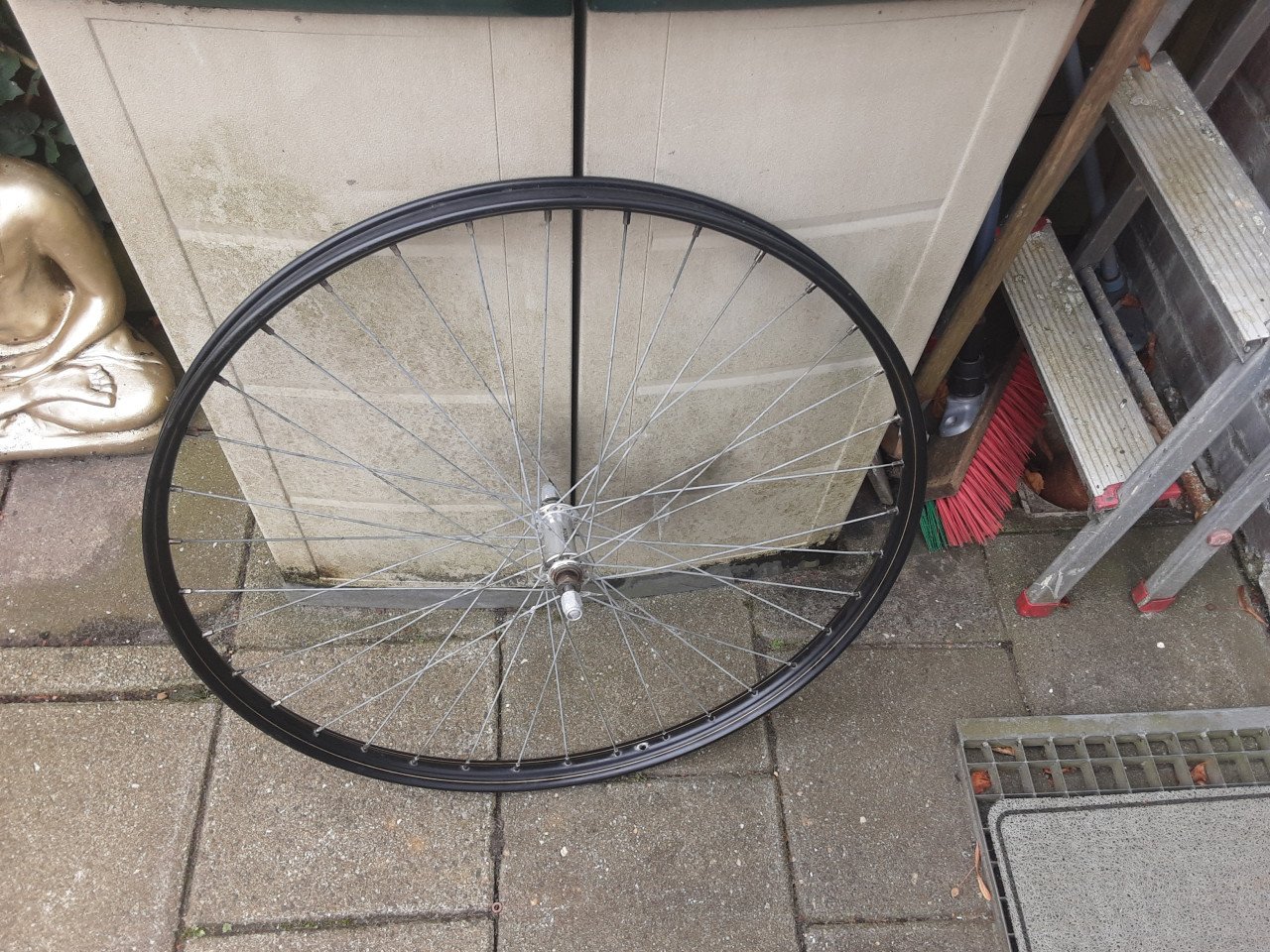 28 1/2inch opoefiets voorwiel