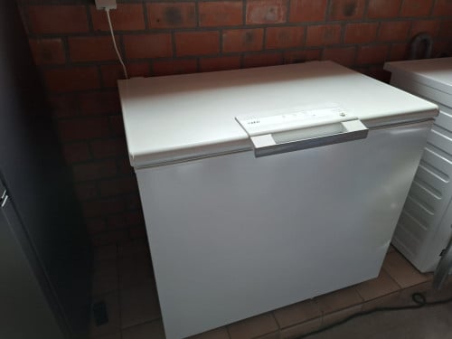 Diepvrieskist - AEG Arctis 61900HLW0 – 184 liter