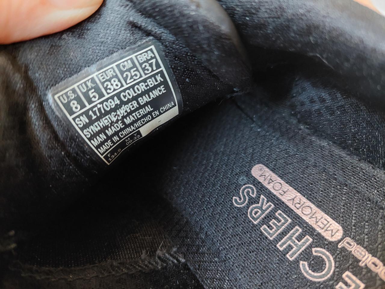 Zwarte damessneakers Skechers mt.38 z.g.a.n