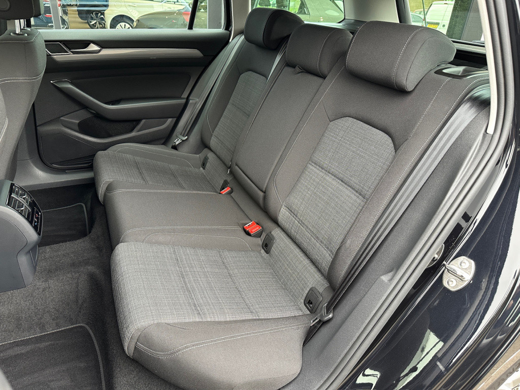 Volkswagen Passat variant 1.5 tsi 150pk dsg business | ergo stoel | camera 