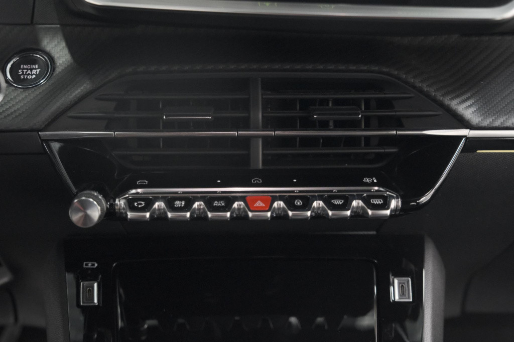 Peugeot 208 puretech 100 gt | camera | navigatie | apple carplay | parkeers