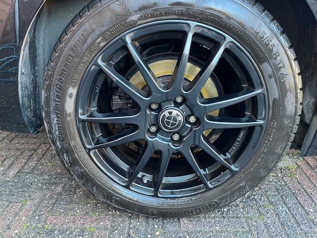 Continental winterbanden 17" op wiel