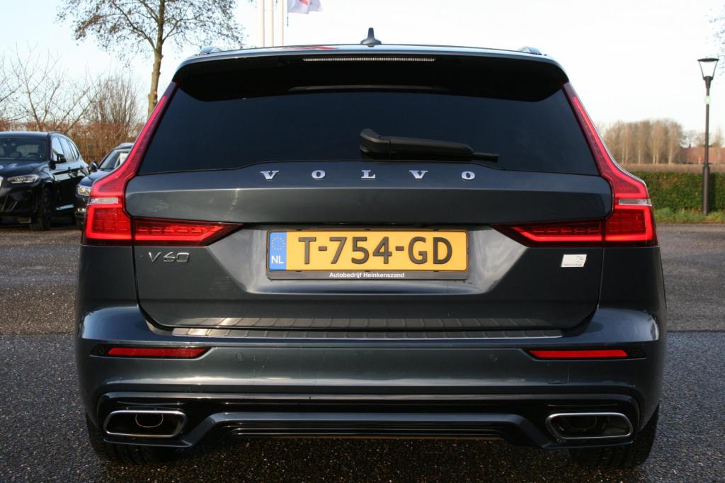 Volvo V60 2.0 t6 recharge awd r-design