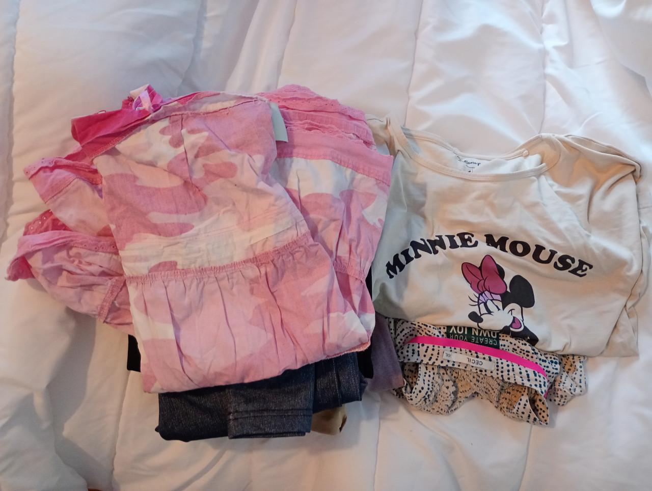 Roze rok blauwe legging twee spijkerbroeken