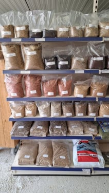 Allerlei enkelvoudige zaden voor u vogels