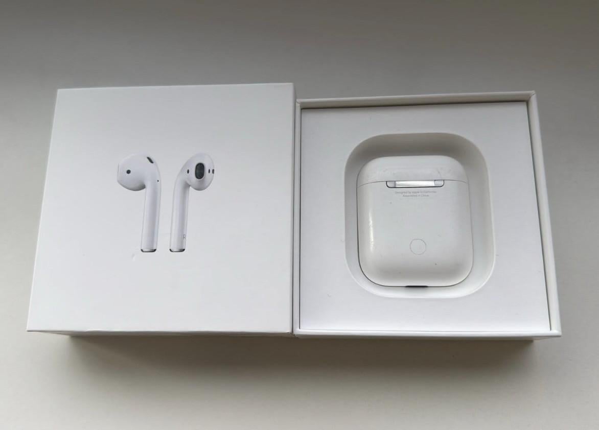 Apple AirPod CASE