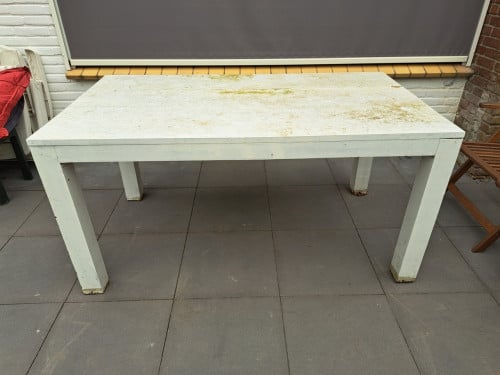 Tuintafel gratis af te halen.