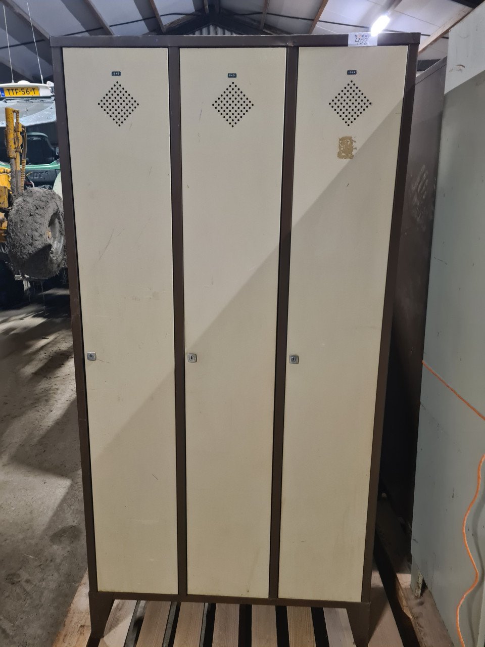 Archiefkast magazijn werkplaatskast kantoor ahrend  lockerkast