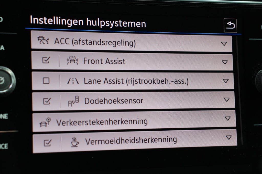 Volkswagen T-roc 2.0 tsi 4motion r | beats | acc | carplay