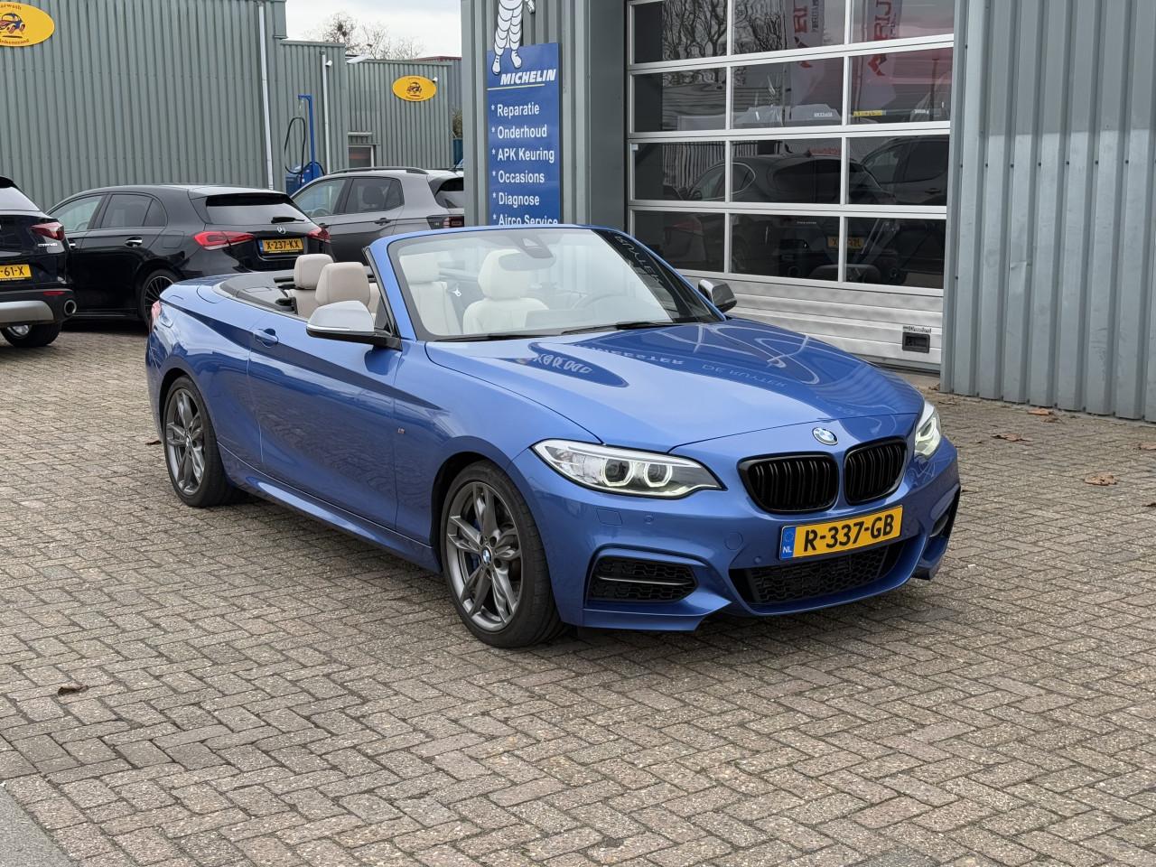 BMW 2-serie Cabrio - M235i xDrive |Full Option | Harman Kardon | Memory