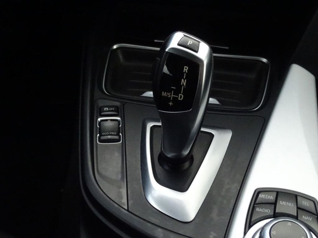 BMW 3-serie 320i executive
