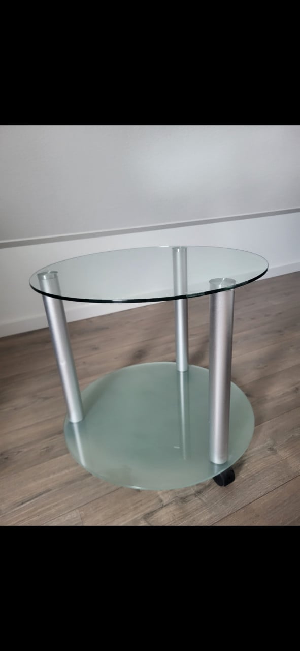 Ronde glazen (bijzet) tafel