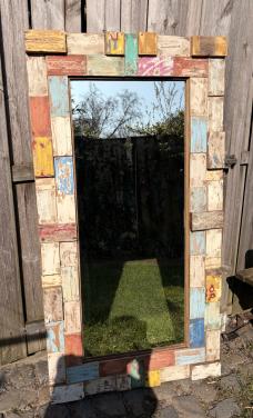 Spiegel met teakhouten rand