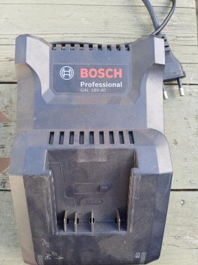 Acculader Bosch