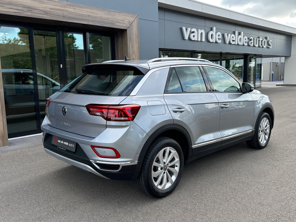 Volkswagen T-roc 1.5 tsi 150pk dsg style | dode hoek | camera | keyless | e