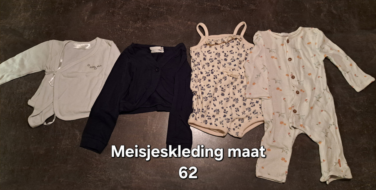 Meisjeskleding maat 62