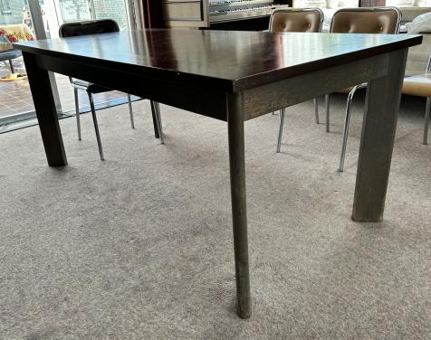 SOLIDE HOUTEN EETTAFEL