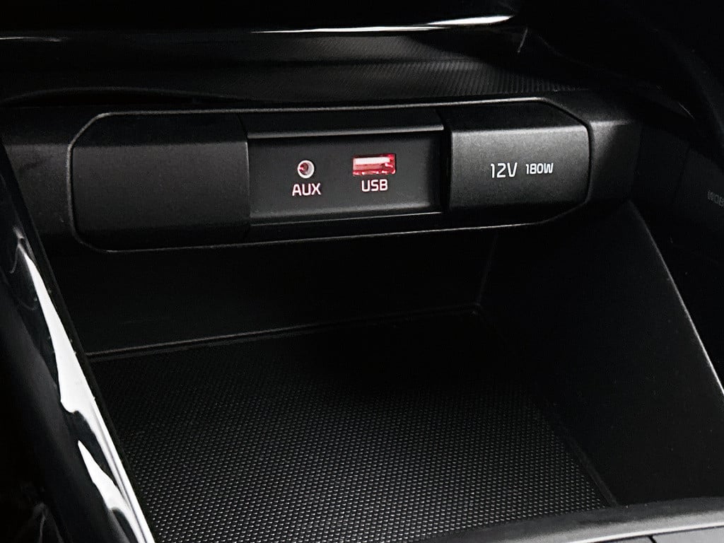 Kia Stonic 1.0 t-gdi dynamicline climate control | trekhaak