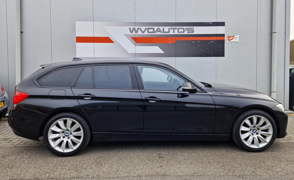 BMW 3-serie touring 320i executive