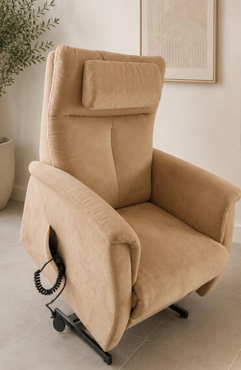 Te koop zeer degelijke Prominent sta op stoel/ fauteuil