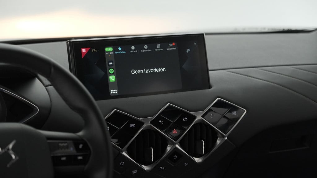 Ds Ds 3 crossback puretech 100 montmartre | parkeersensoren | apple carplay