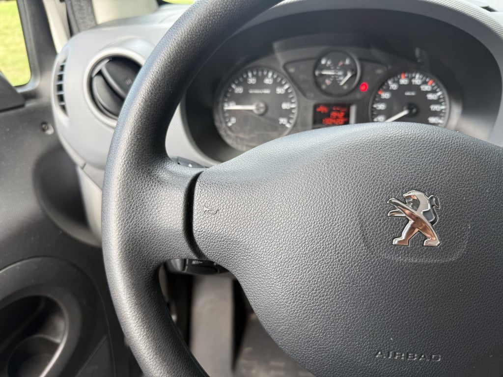 Peugeot Partner 120 1.6 bluehdi 75 l1 premium pack 3-zitter
