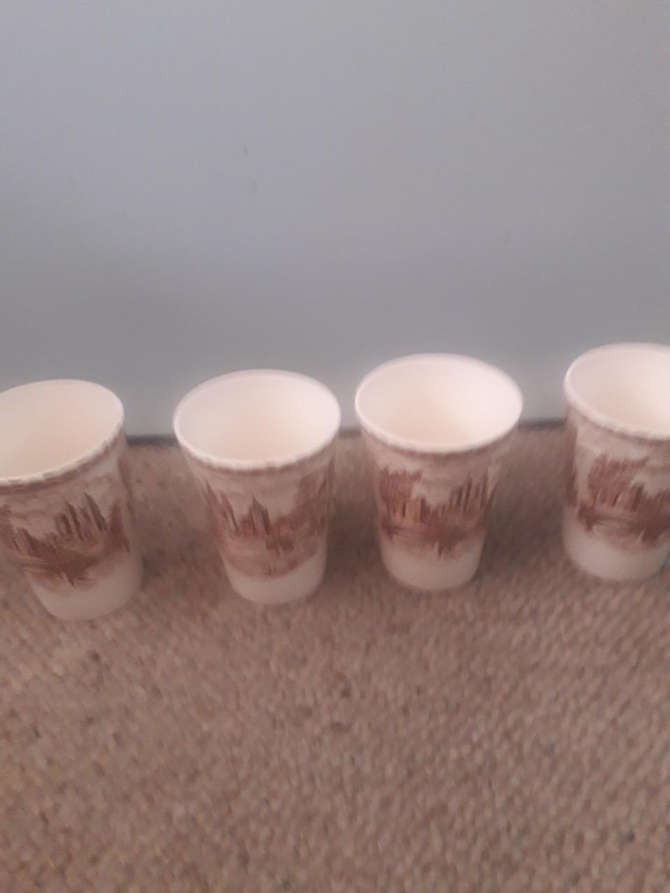 4 melkbekers P.Regout