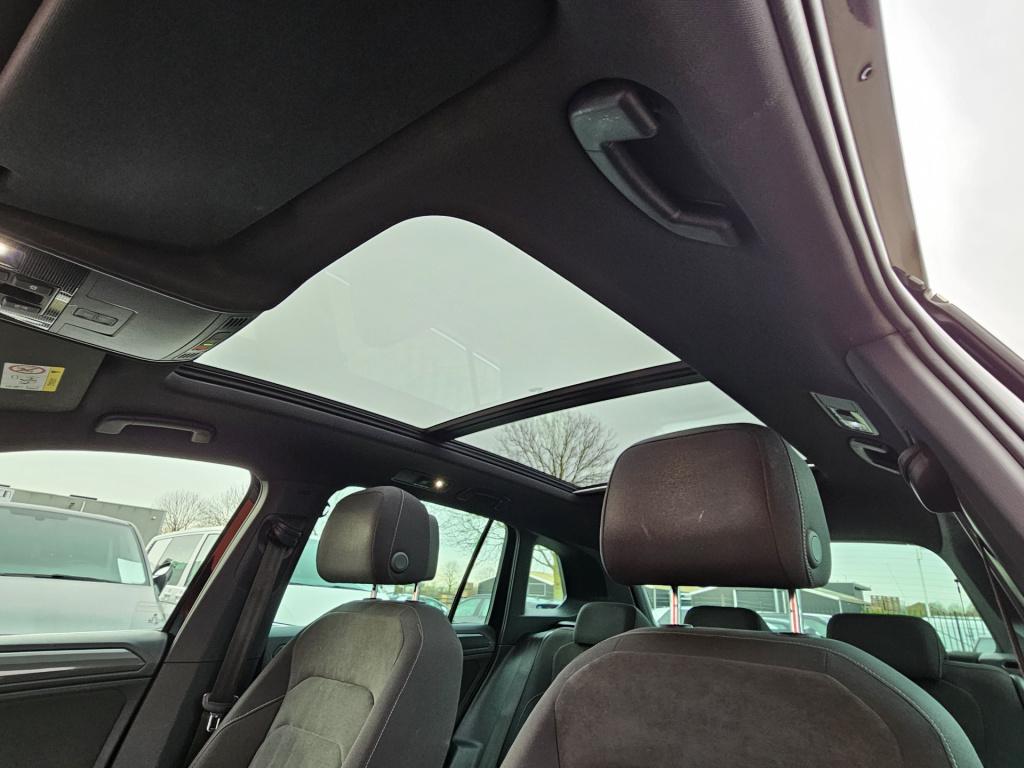 Volkswagen Tiguan 1.5 tsi act highline business r-line | pano | acc