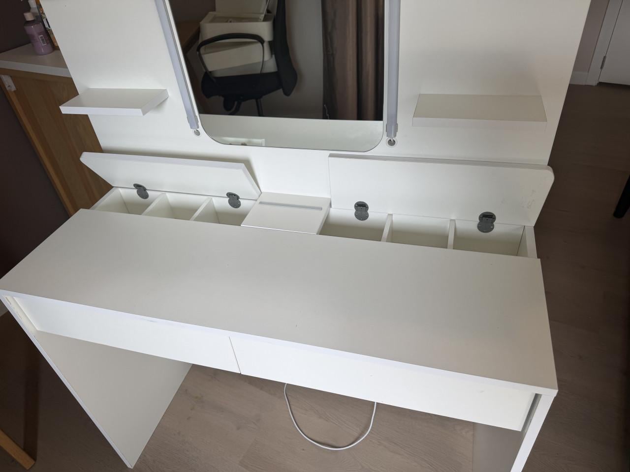 Kaptafel / make-up tafel met LED verlichting