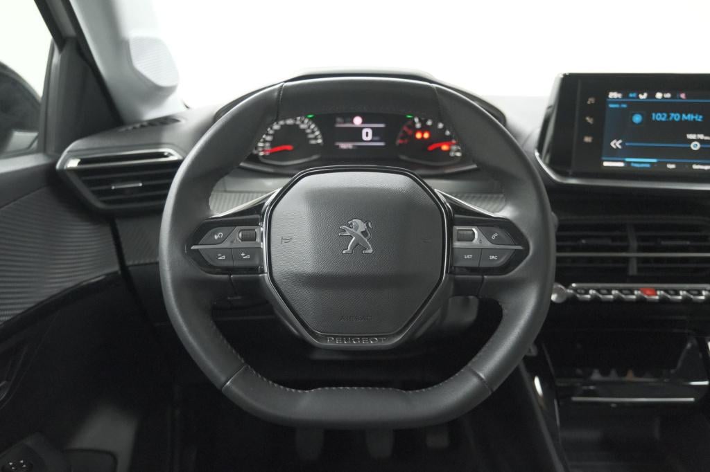 Peugeot 208 puretech 75 allure | camera | apple carplay | parkeersensoren |