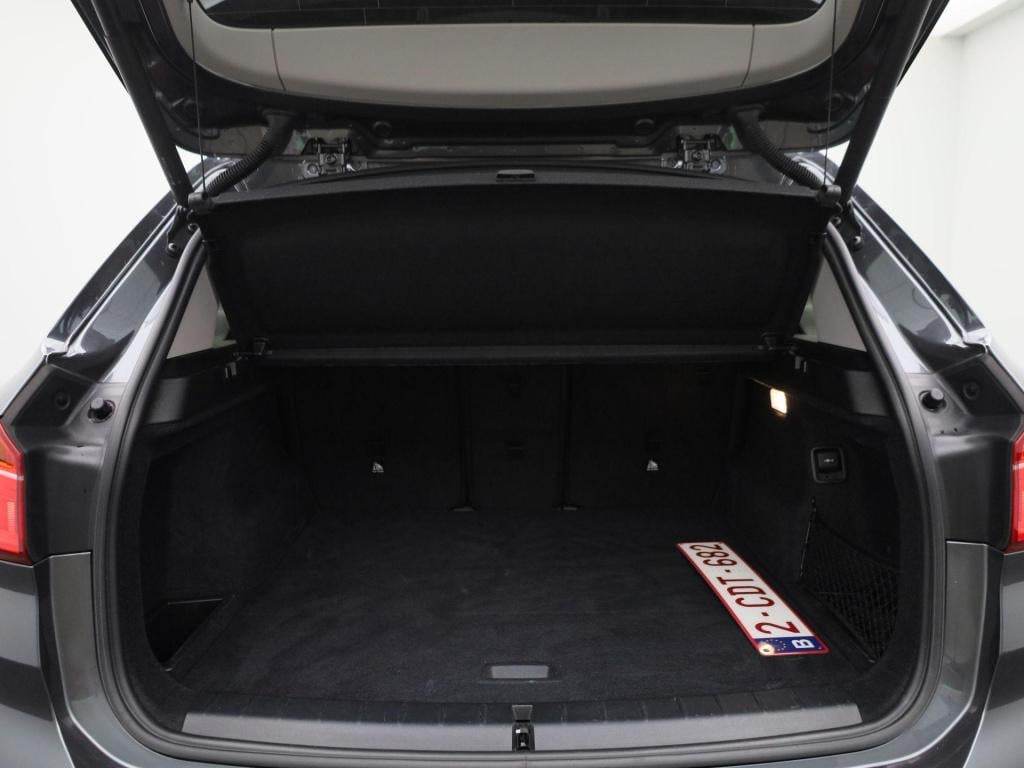 BMW X1 sdrive18i business edition plus | automaat | lmv | trekhaak | parkee