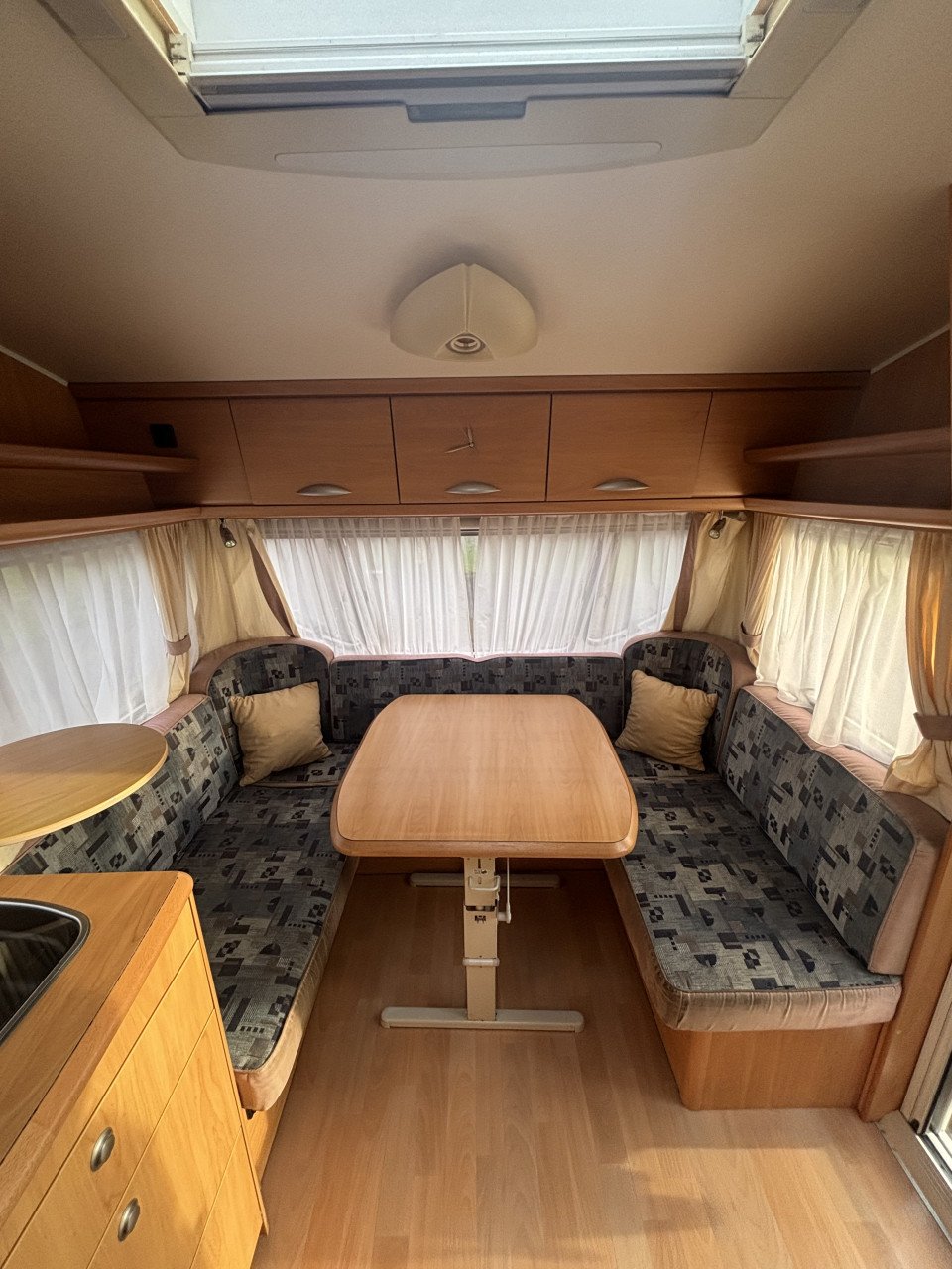 Chateau Calista 450 (Voortent + Fietsenrek)