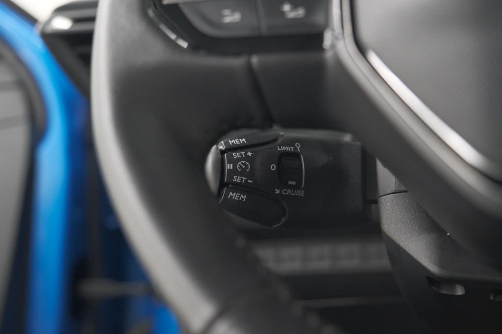 Peugeot 208 puretech 100 active | navigatie | cruise control | apple carpla