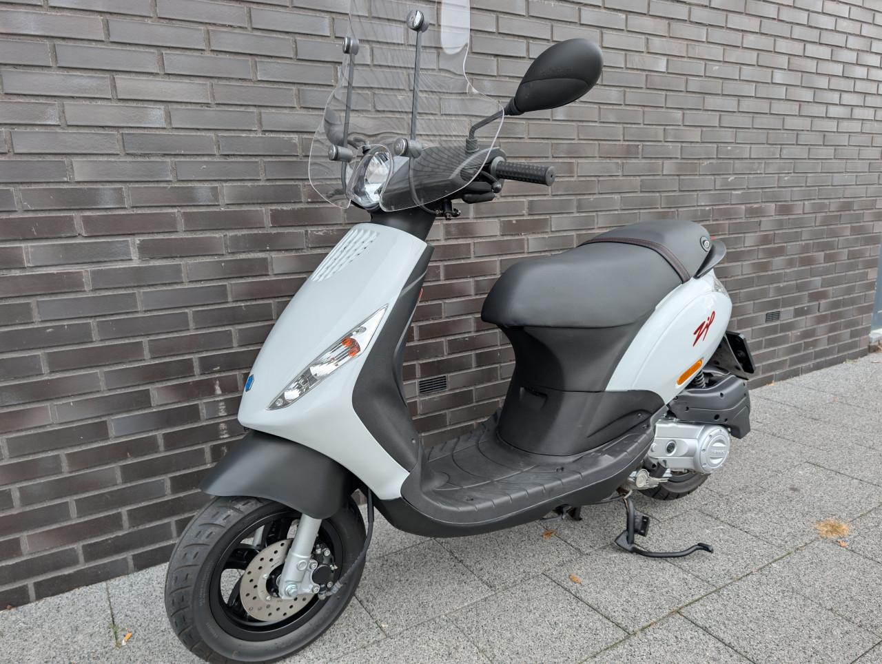 Piaggio Zip 4t Nieuwstaat
