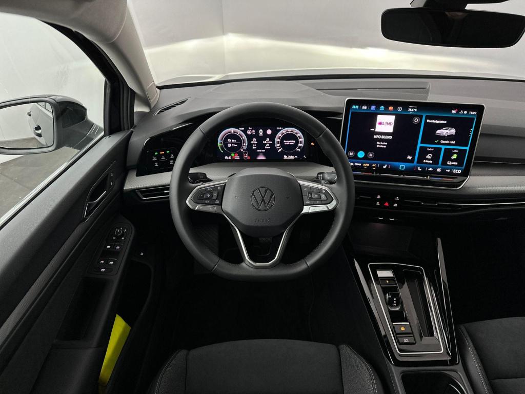 Volkswagen Golf 1.5 style edition 204 pk plug in hybride