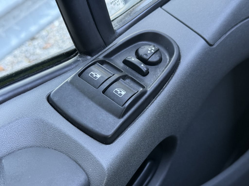 Iveco Daily 40c17 be open laadbak kipper | 5660kg laadverm. | dubbel lucht 