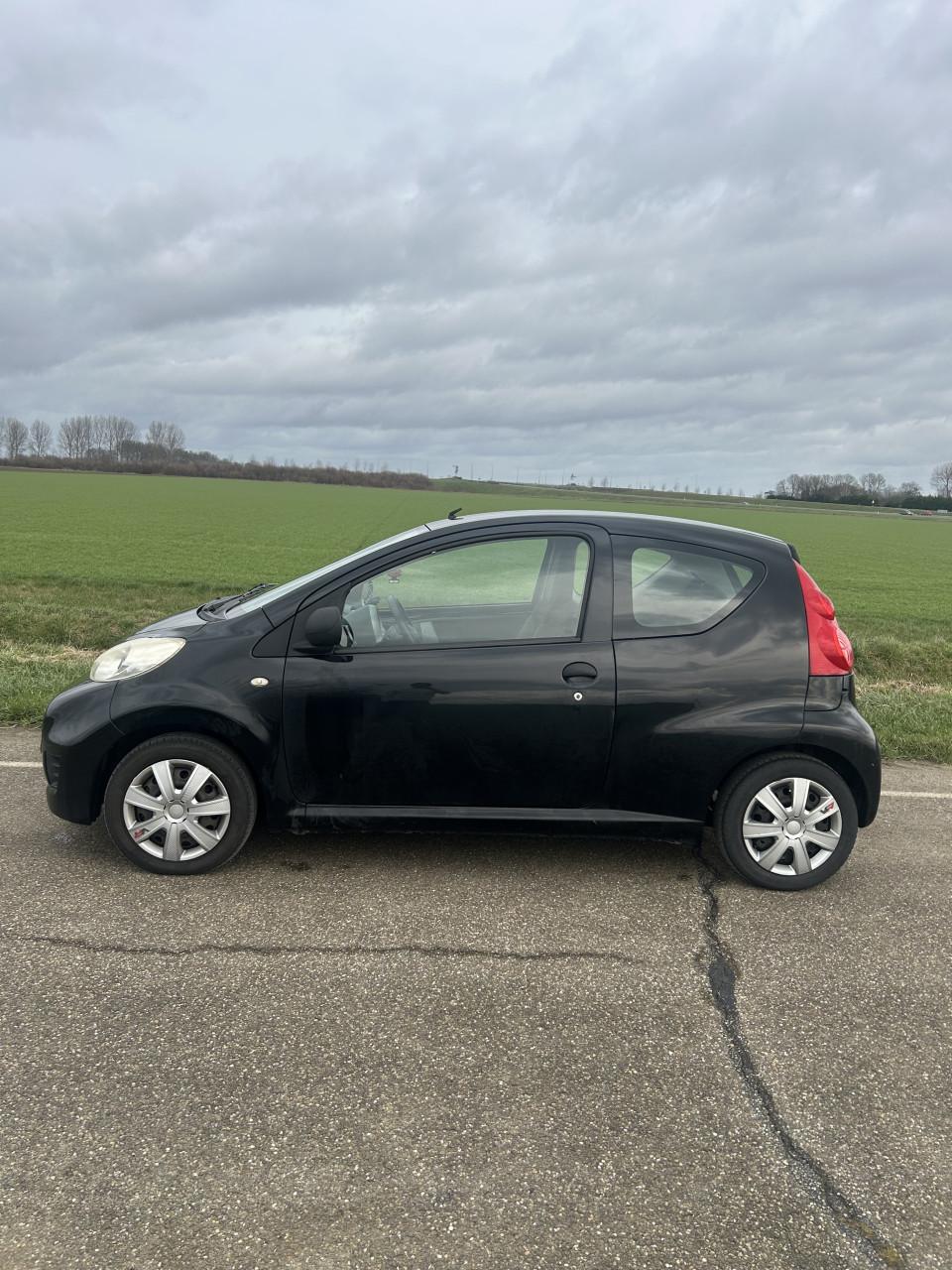 Peugeot 107 1.0 12V 3DR 2009 Zwart
