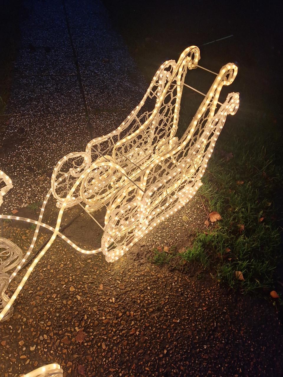 Kerstverlichting, rendieren met slee