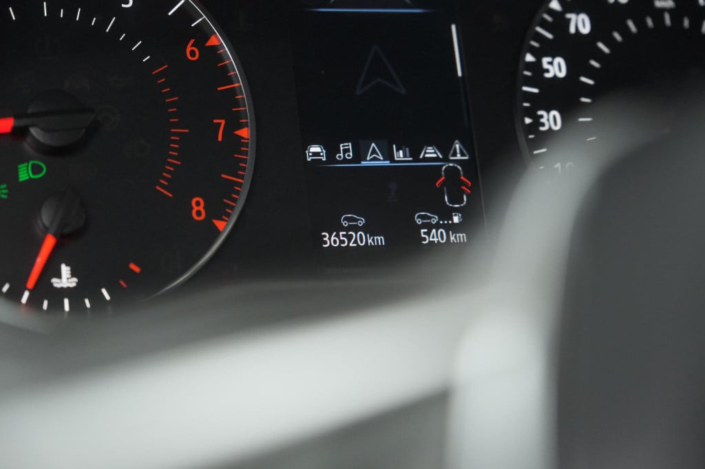 Renault Clio tce 90 zen | parkeersensoren | navigatie | apple carplay