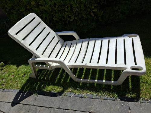 Ligbed met kussen