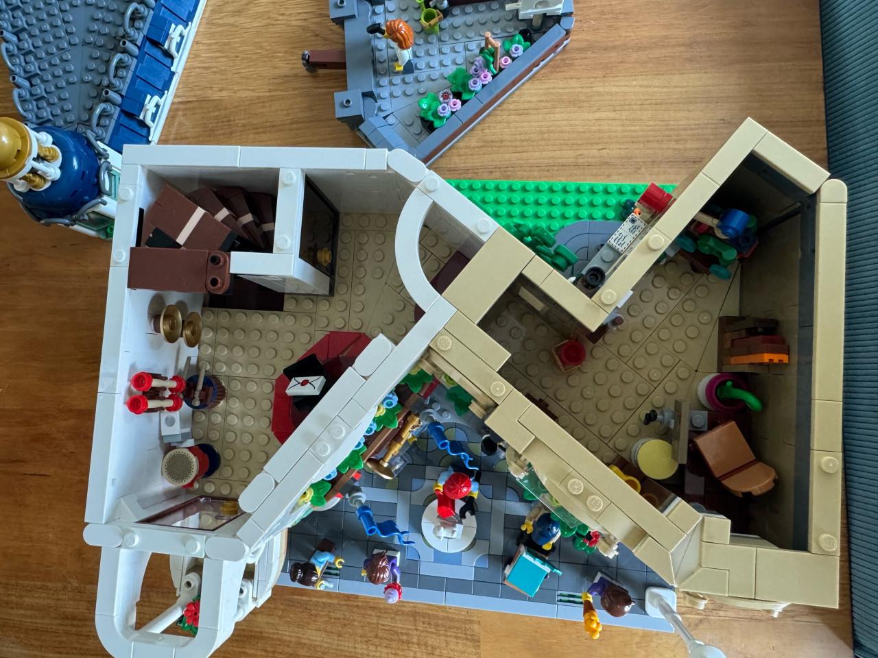 Lego shopping street