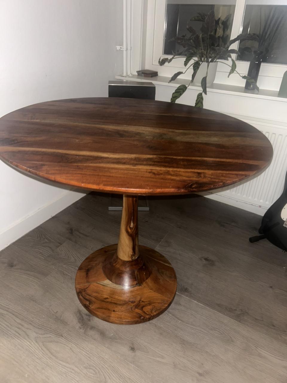 Mooie Madame Stoltz tafel