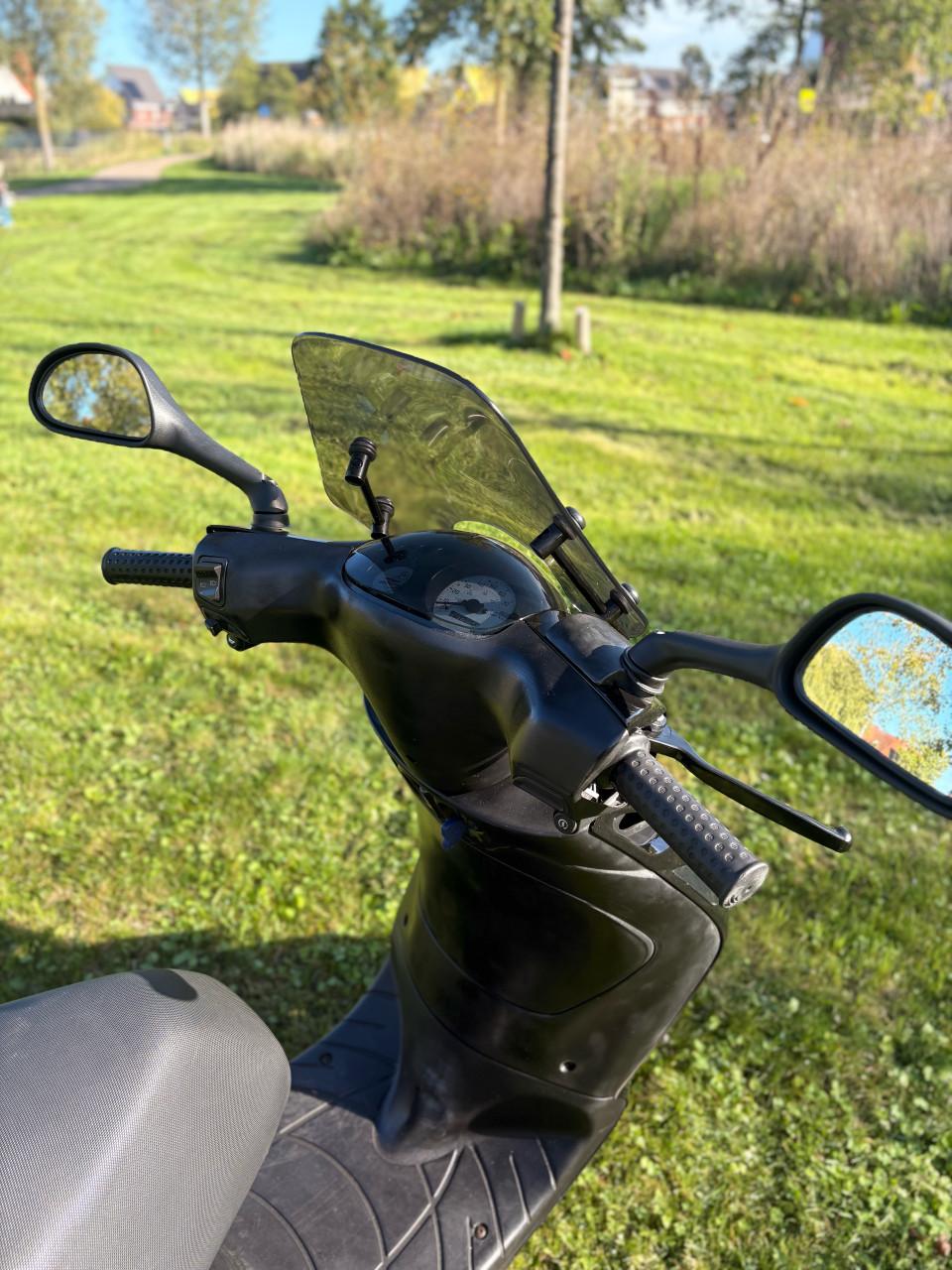 Piaggio Zip iGet 2019 - 45 km/u - Rijklaar