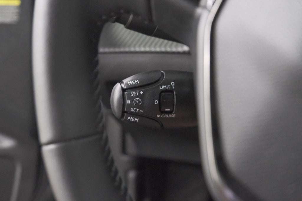Peugeot E-2008 ev allure 54 kwh | 97,2% soh | 11 kw lader | apple carplay |