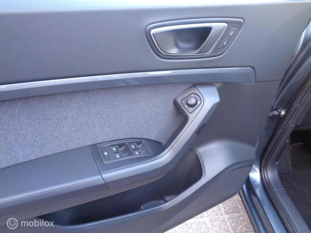 Seat Ateca 1.0 tsi style business intense/airco/led/lm velgen/apple carplay