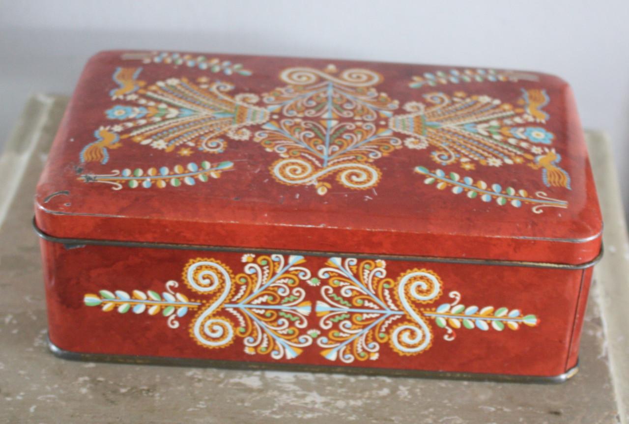 Blik met kleurijke print