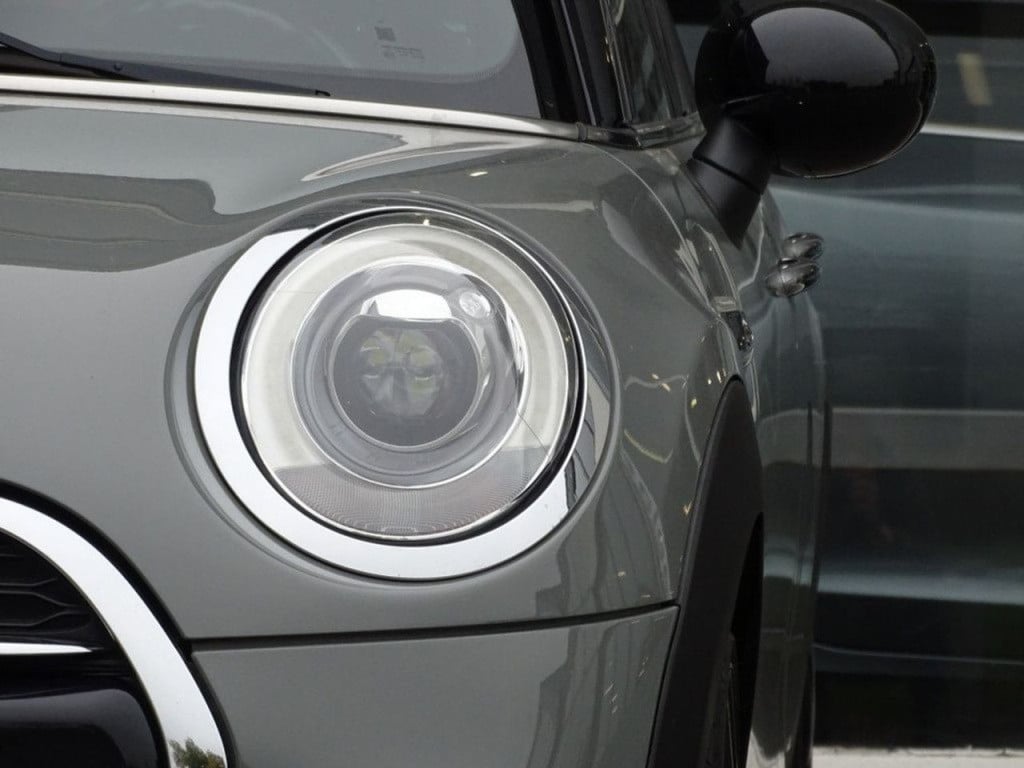 Mini Cooper mini 2.0 serious business 5-deurs | led | navi | 18"