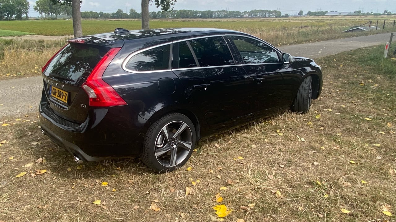 Mooie Volvo V60, T3, R-design,automaat